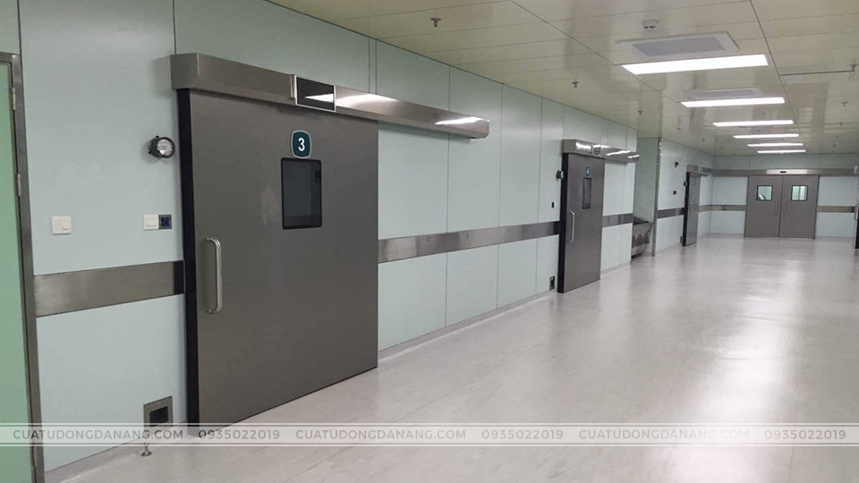 cửa phòng sạch chất lượng tại Đà Nẵng