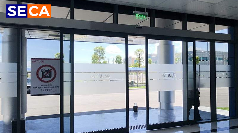 Các loại cửa tự động trượt thường được lắp đặt tại các nơi như trung tâm thương mại